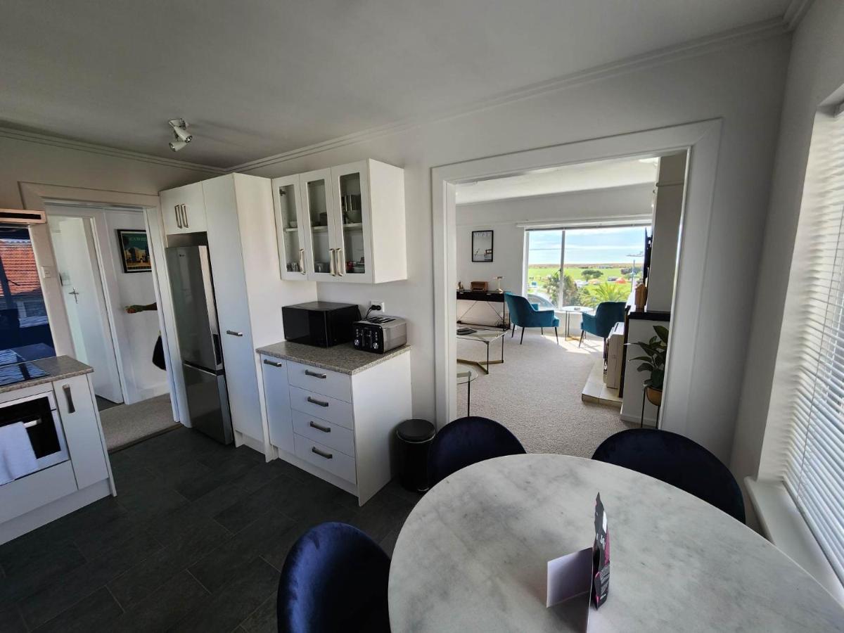 Art Deco Beauty On The Bay Hill Apartman Timaru Kültér fotó